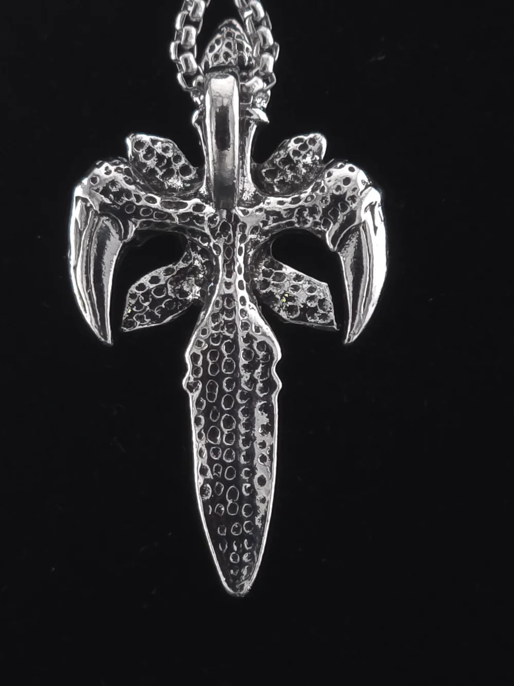 Skullet Gothic Pendant Necklace - Unisex Jewelry